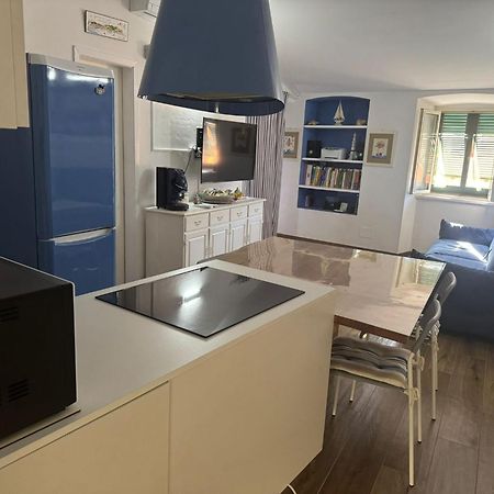 Appartamento La Casa Di Chiara Porto Azzurro Exterior foto
